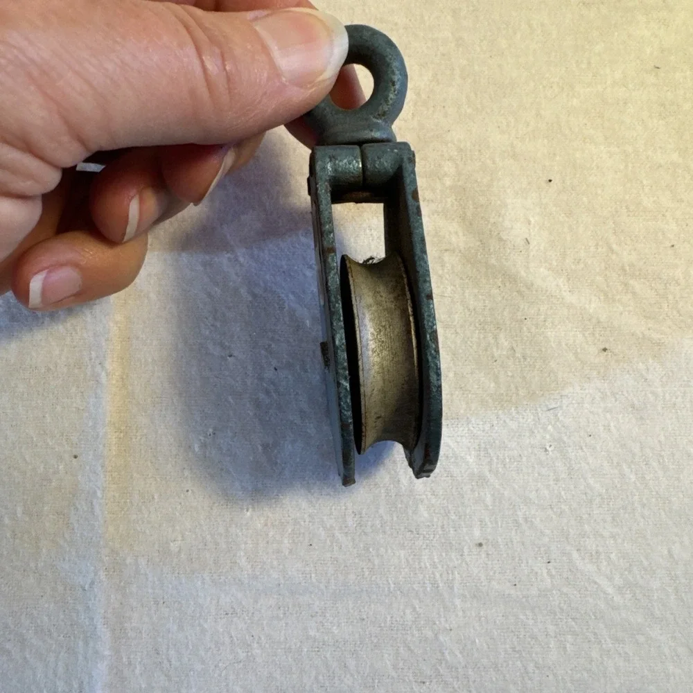 Vintage Metal Pulley Block Single Wheel Fixed Eye 